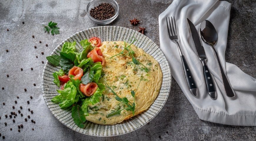 Omlet z łososiem